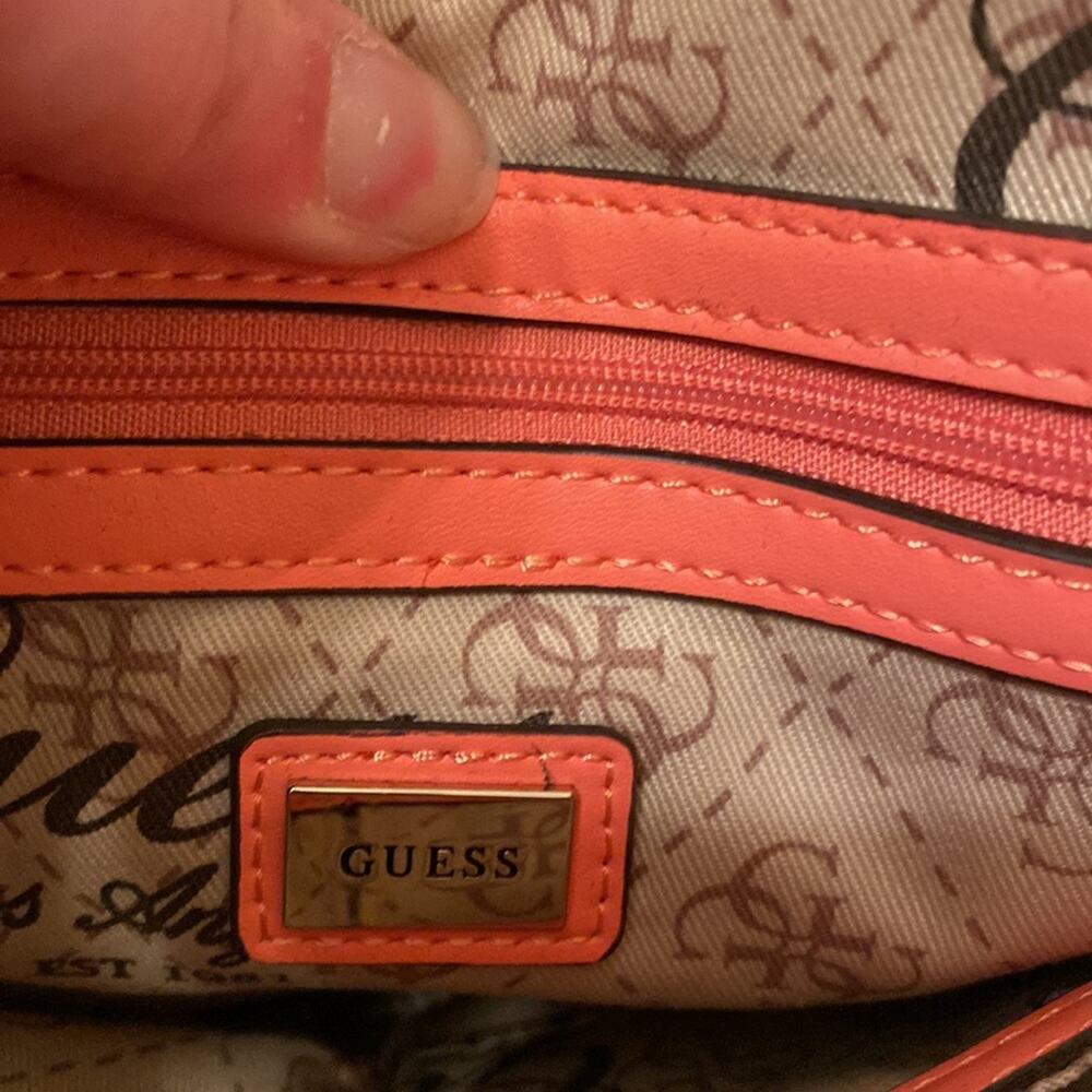 Guess Coral Crossbody Bag NWOT - Picture 5 of 5